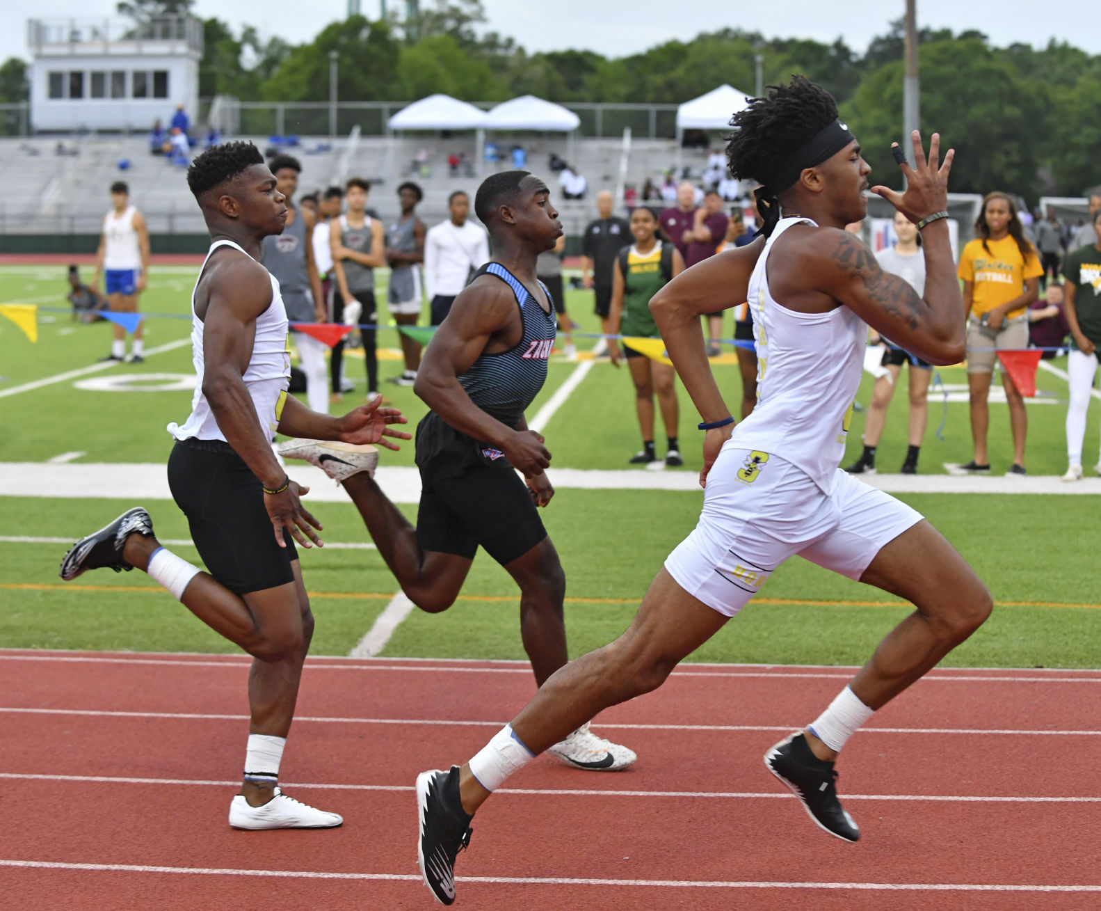 br.dist45atrack.041819 HS 782.JPG
